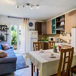 Stunning In With Wifi Apartman Split